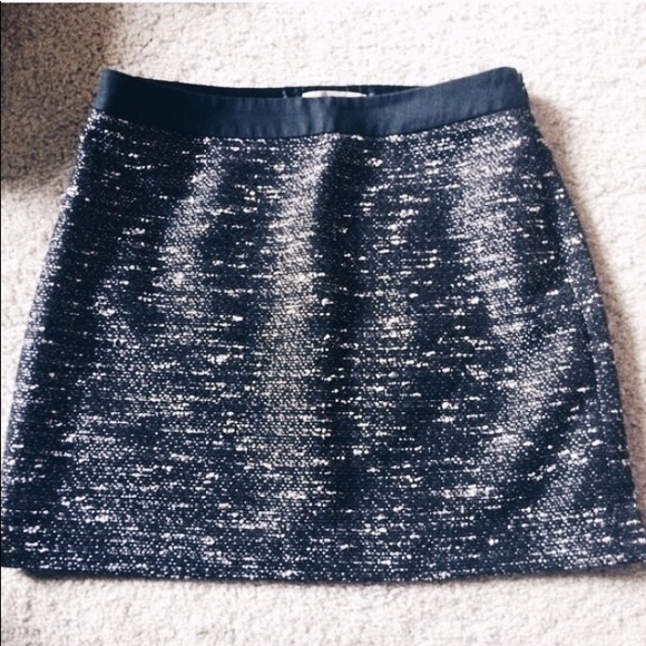 Banana Republic Dresses & Skirts - ✨HP FLASH SALE✨Banana Republic Black skirt